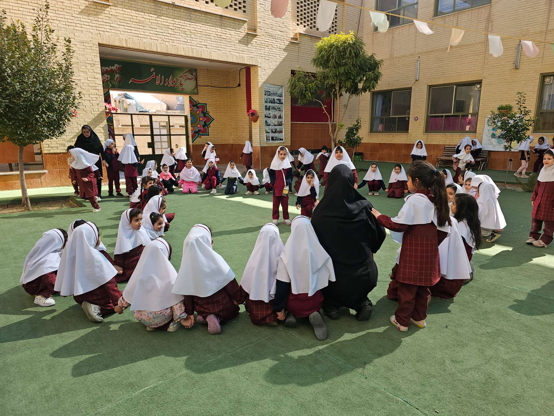 روز دانش آموز و برگزاری مراسم های مختلف یه این مناسبت