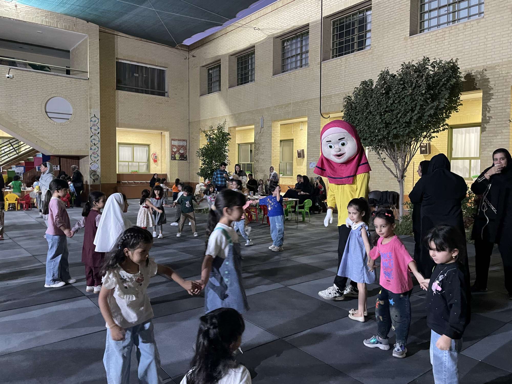 برگزاری کارگاه «آشنایی با مدرسه»