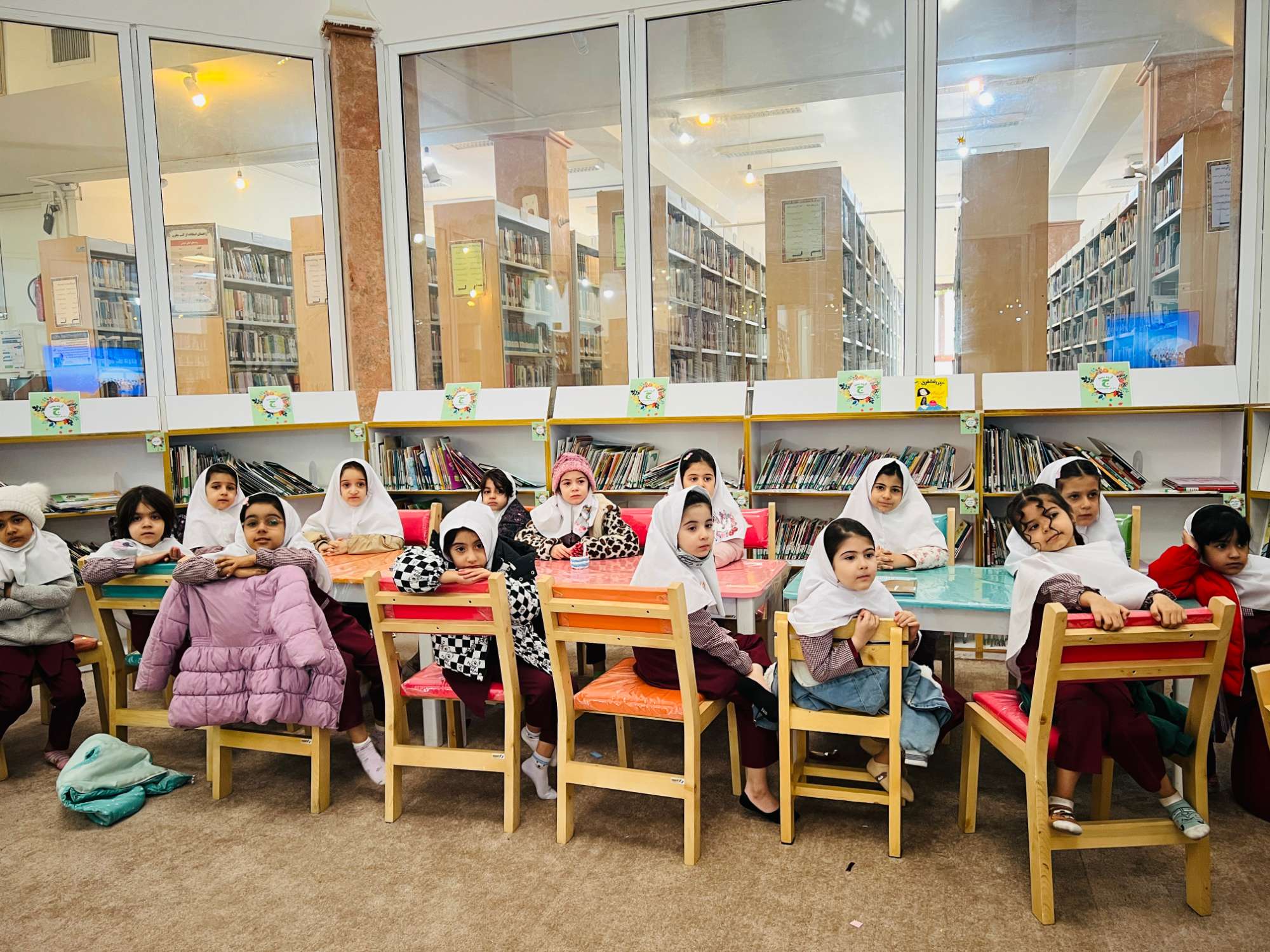 بازدید از کتابخانه امام علی (ع)